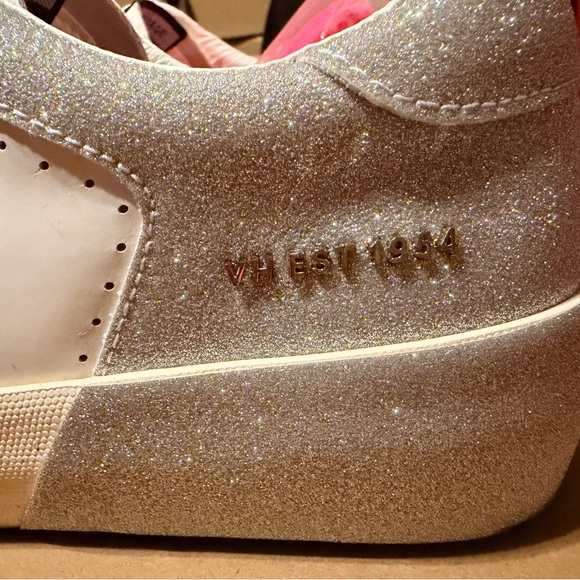 Vintage Havana The 🌎’s Show White and Pink Star Sneakers - Picture 4 of 5